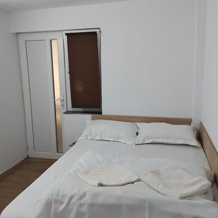 Hotel La Mariana Vama Veche Habitación foto